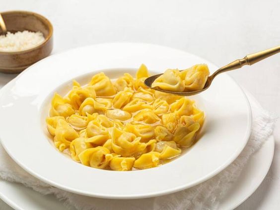 Versioni della ricetta dei cappelletti romagnoli - Romagna Damare